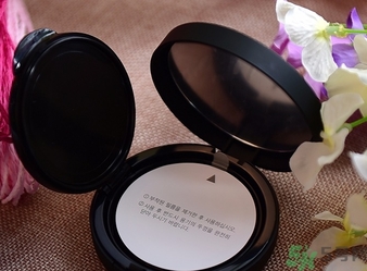 w.labѩ�������ɫ����ô����w.labѩ�������ɫ�Ͱ�ɫ����